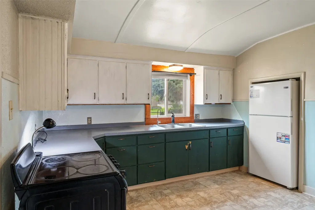 133 S Oak Street Townsend MT 59644