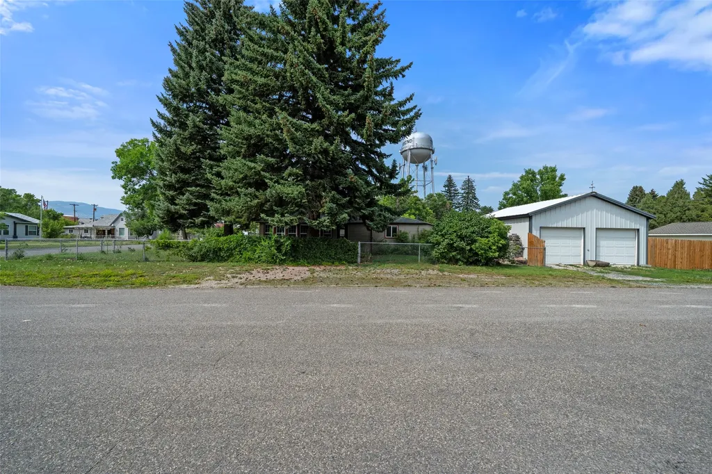 133 S Oak Street Townsend MT 59644