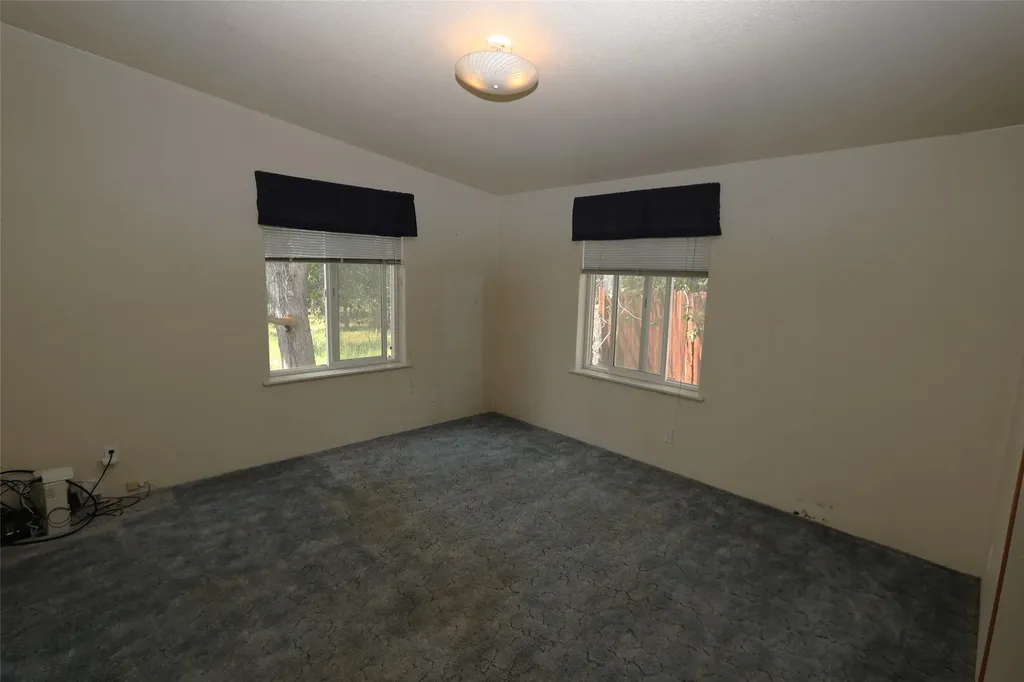 40 Old Cedar Creek Road Plains MT 59859