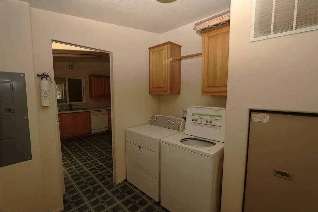 40 Old Cedar Creek Road Plains MT 59859