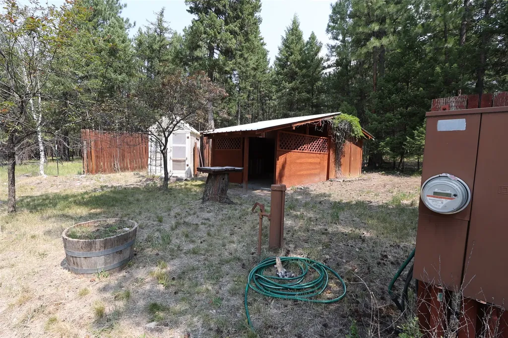 40 Old Cedar Creek Road Plains MT 59859