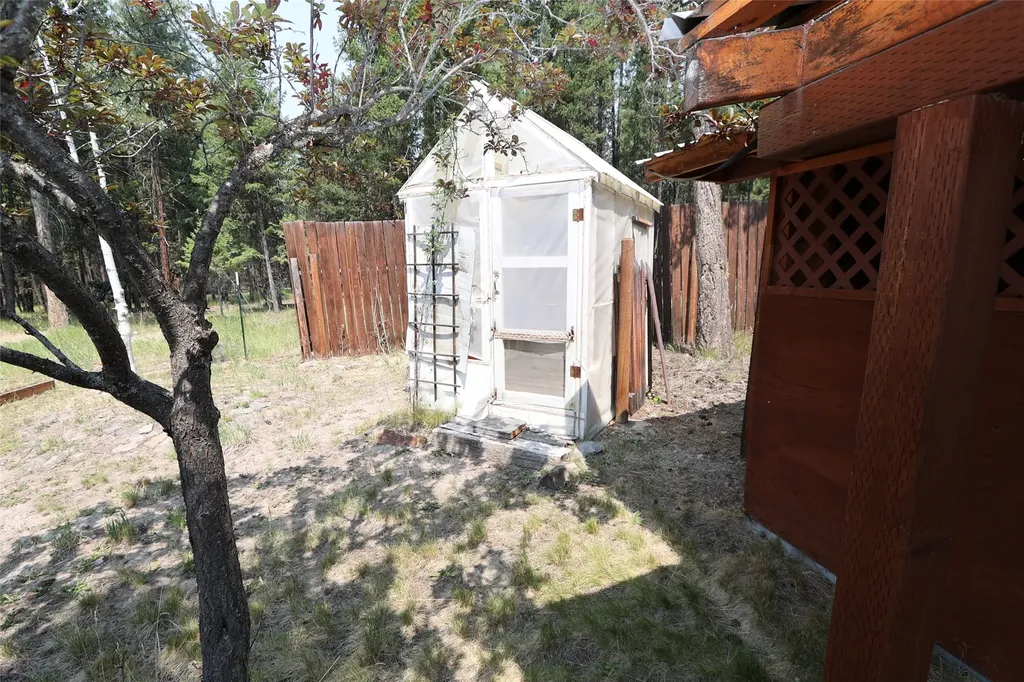 40 Old Cedar Creek Road Plains MT 59859