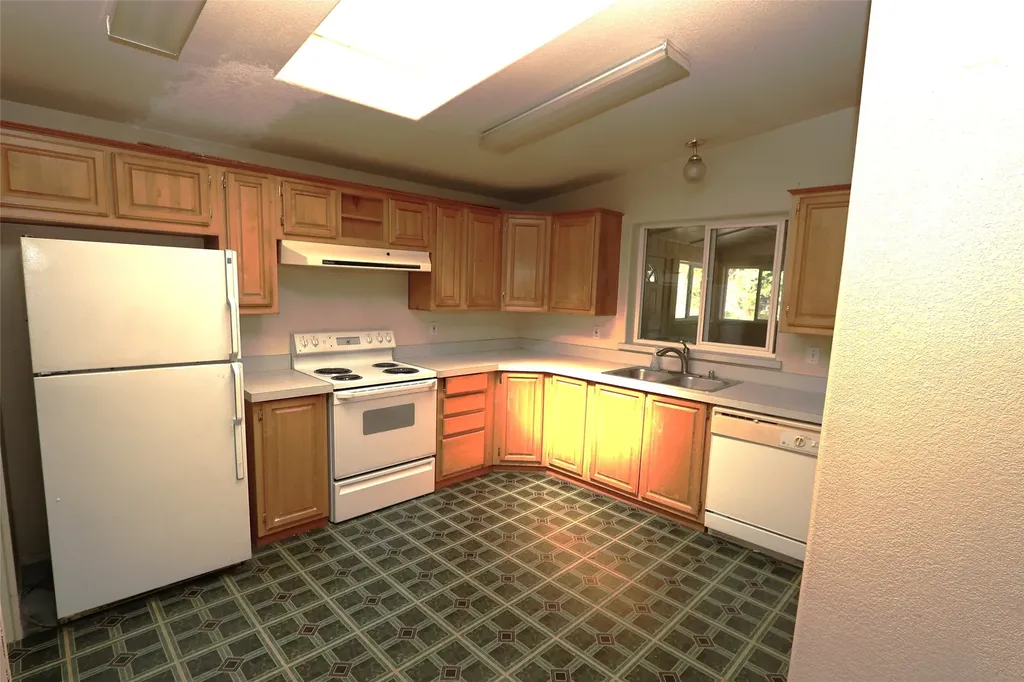 40 Old Cedar Creek Road Plains MT 59859