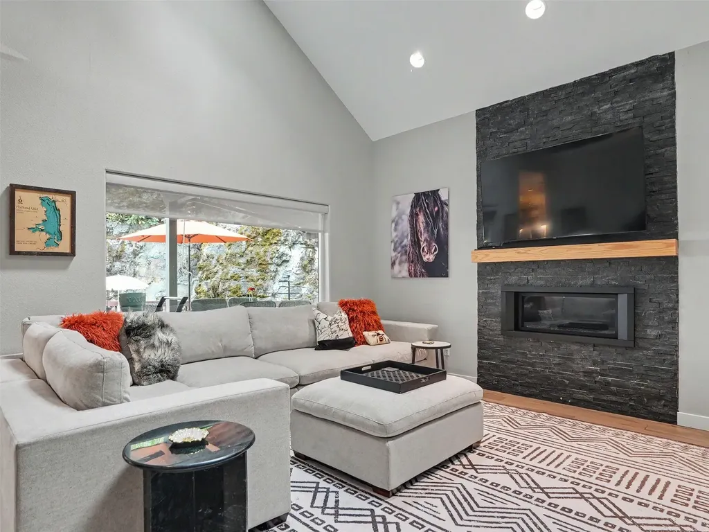 256 Eagle Bend Drive Bigfork MT 59911