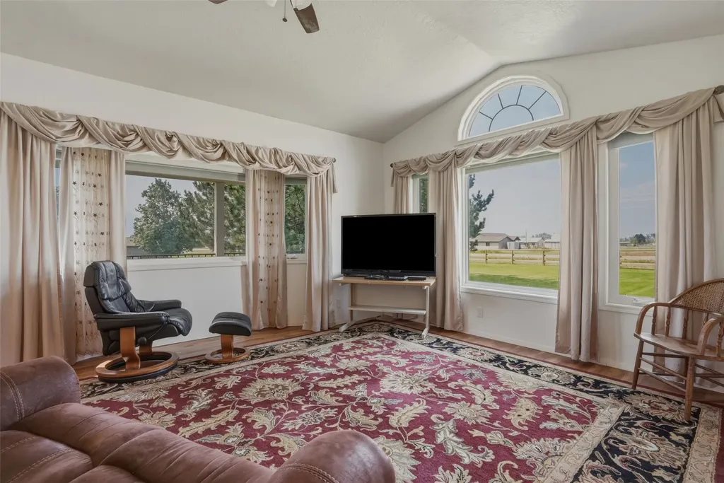 511 Skalkaho Hamilton MT 59840