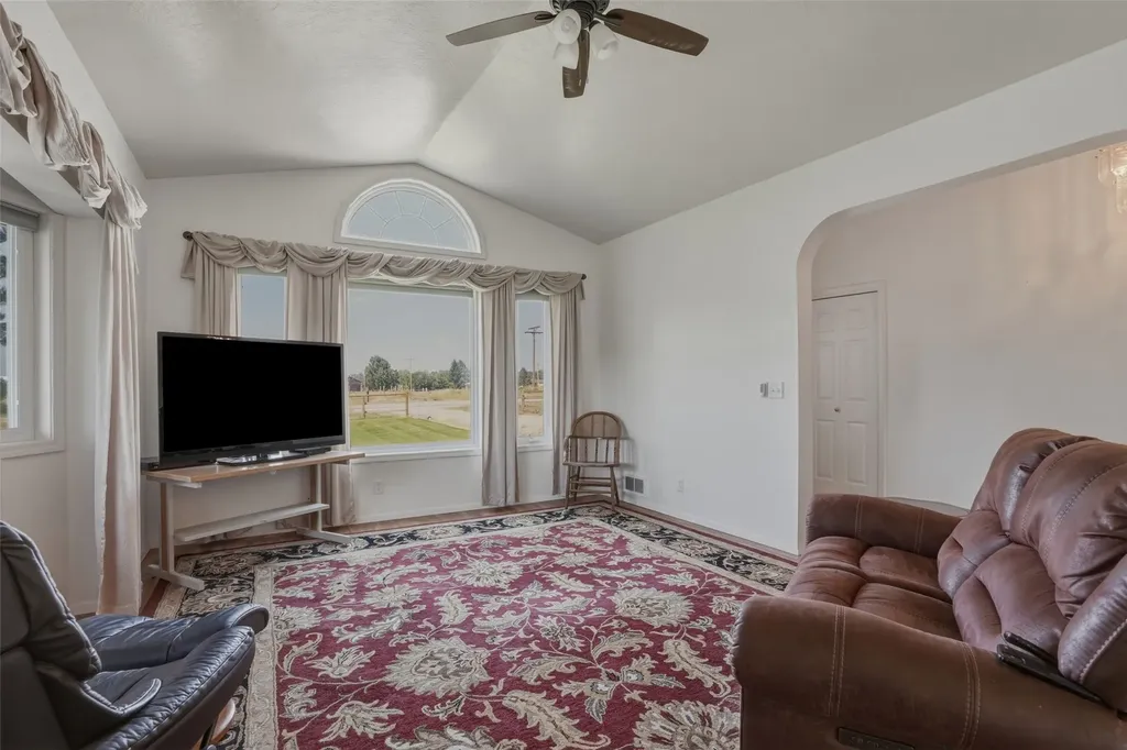 511 Skalkaho Hamilton MT 59840