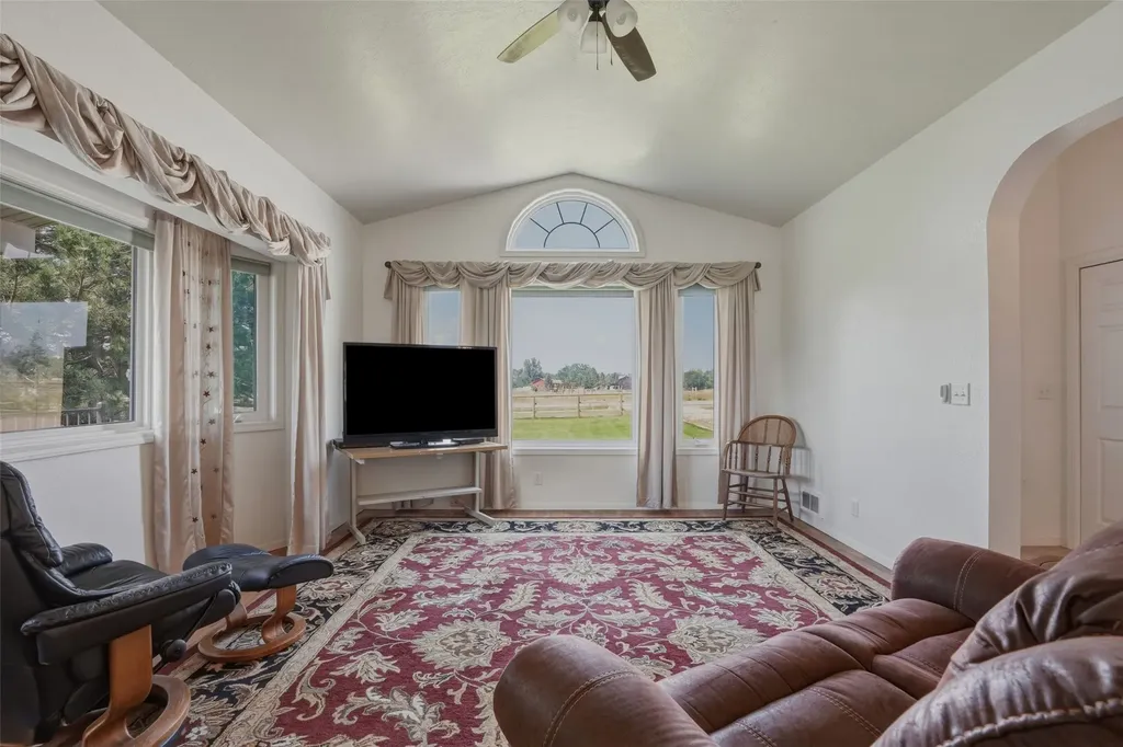 511 Skalkaho Hamilton MT 59840