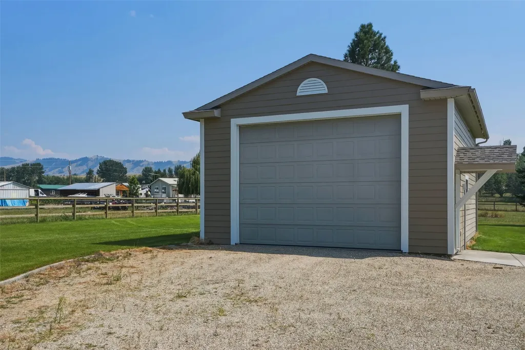 511 Skalkaho Hamilton MT 59840