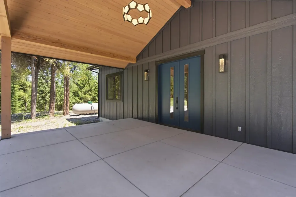 1004 Boon Road Somers MT 59932