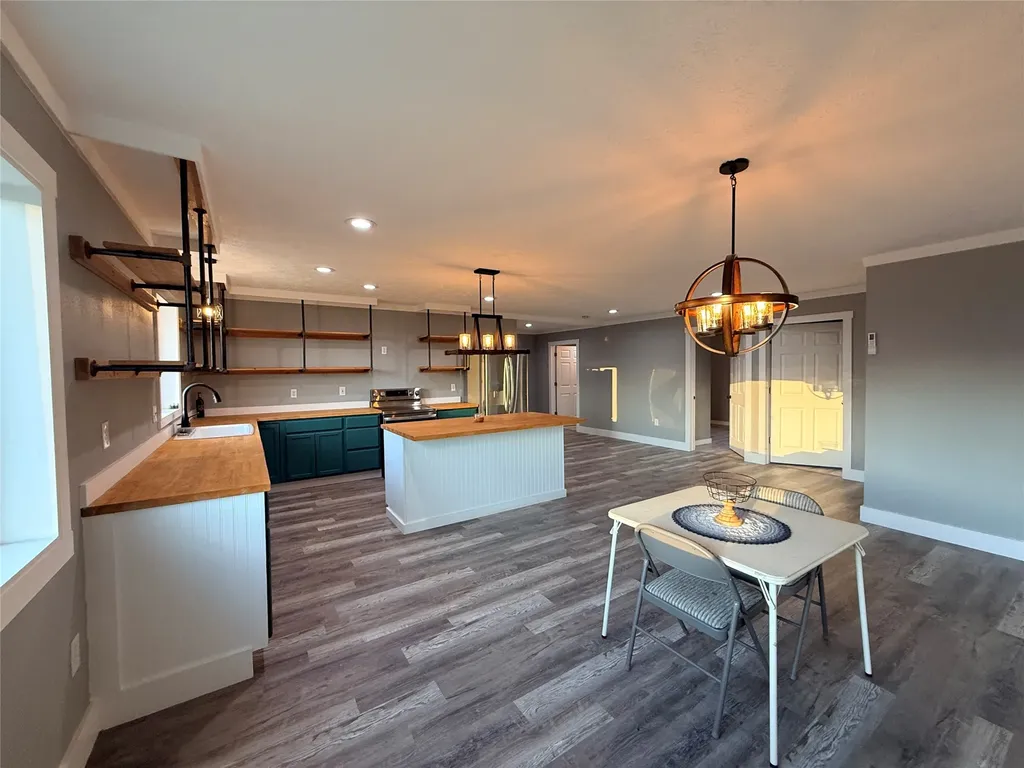 8 Charles Hill Road Plains MT 59859