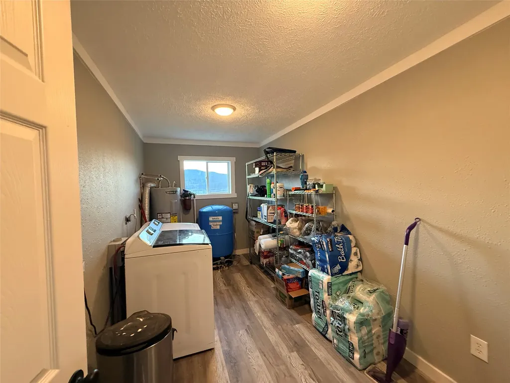 8 Charles Hill Road Plains MT 59859