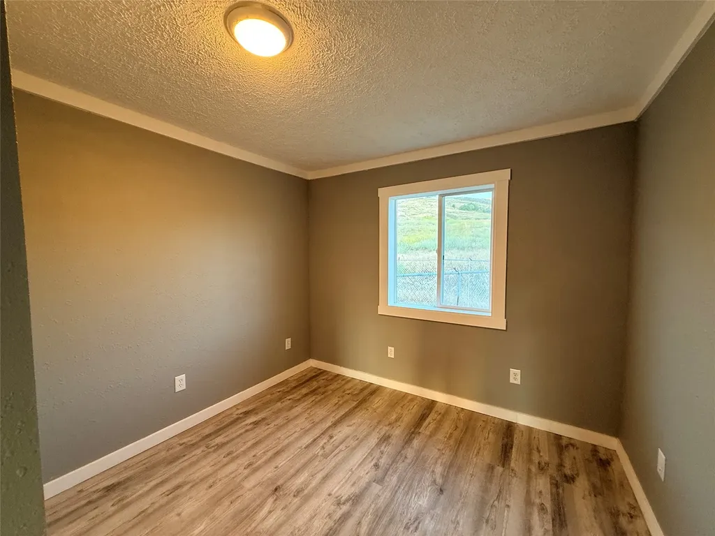 8 Charles Hill Road Plains MT 59859