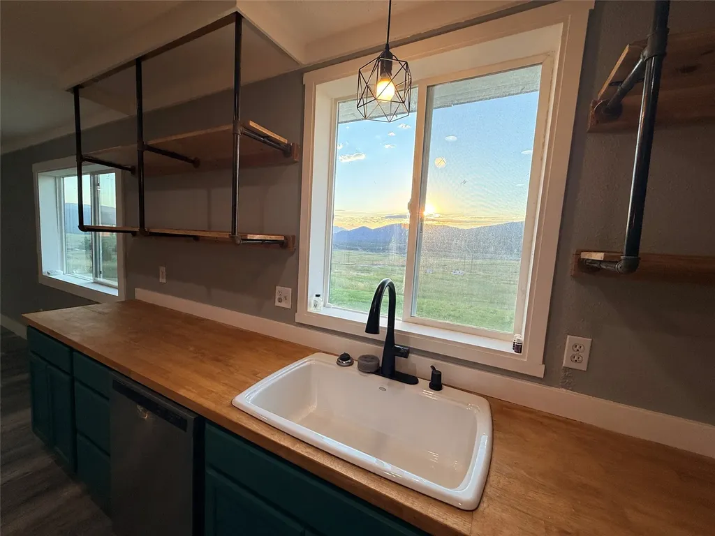 8 Charles Hill Road Plains MT 59859