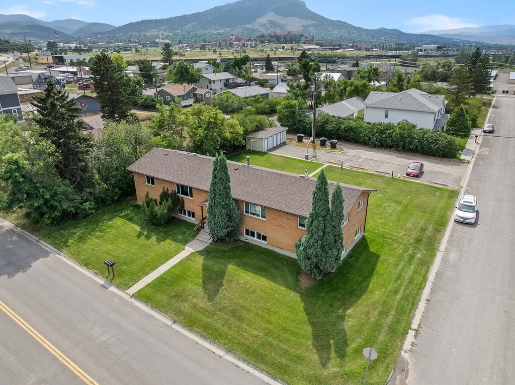 2024 Villard Avenue Helena MT 59601
