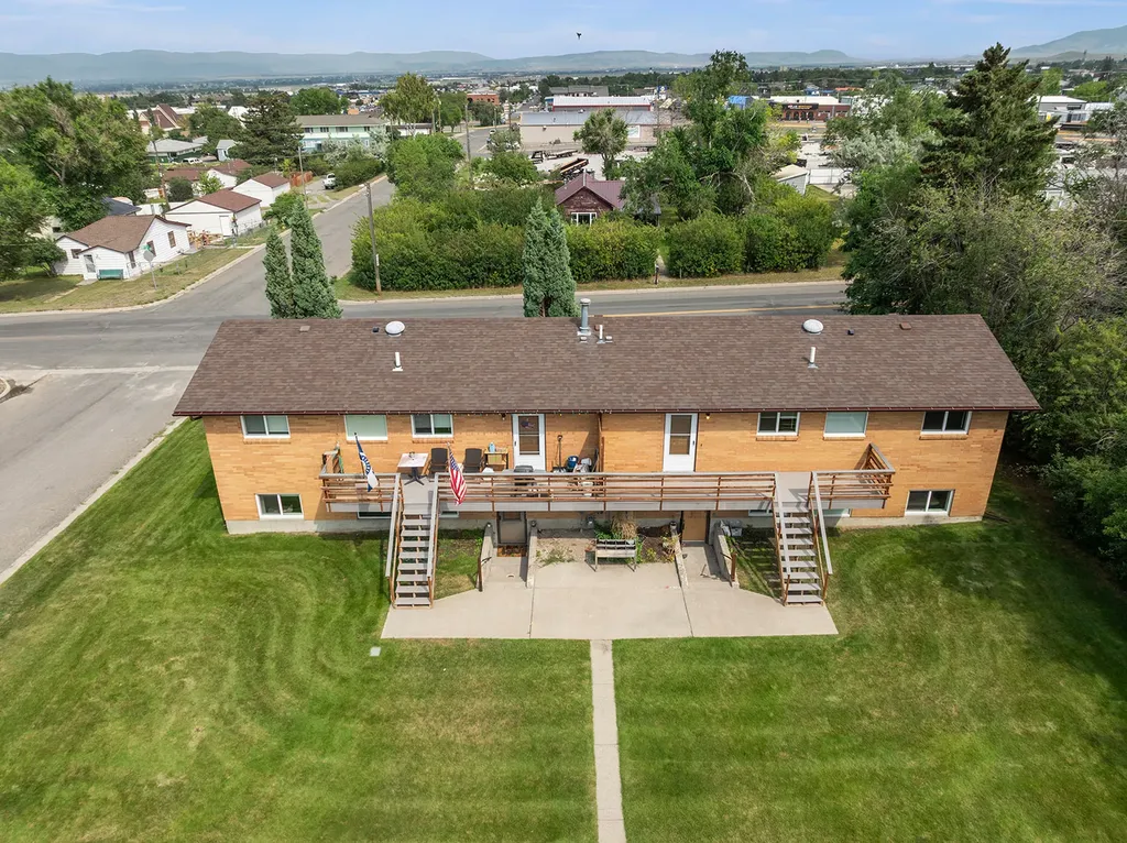 2024 Villard Avenue Helena MT 59601