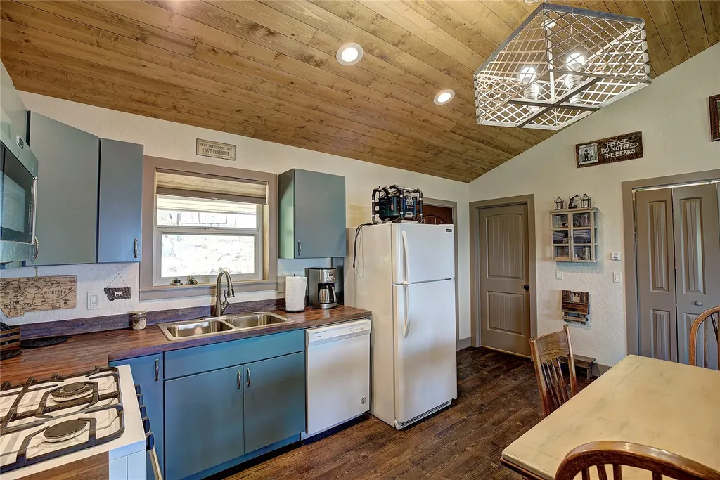 440 High Ridge Trail Kila MT 59920