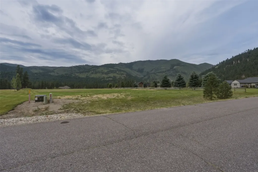 12196 Cowcatcher Drive Lolo MT 59847