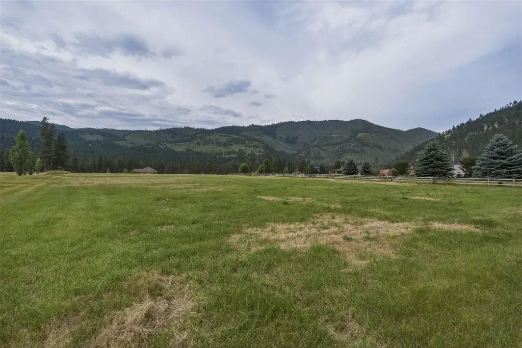 12196 Cowcatcher Drive Lolo MT 59847