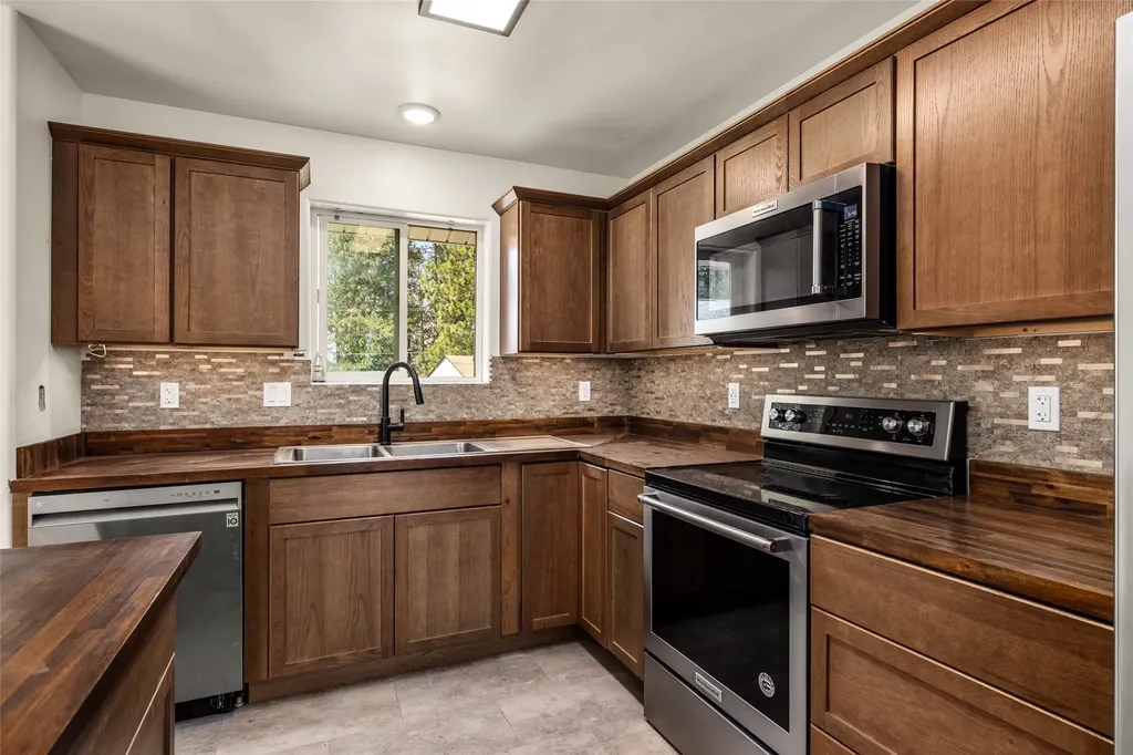 5 Darlene Road Columbia Falls MT 59912