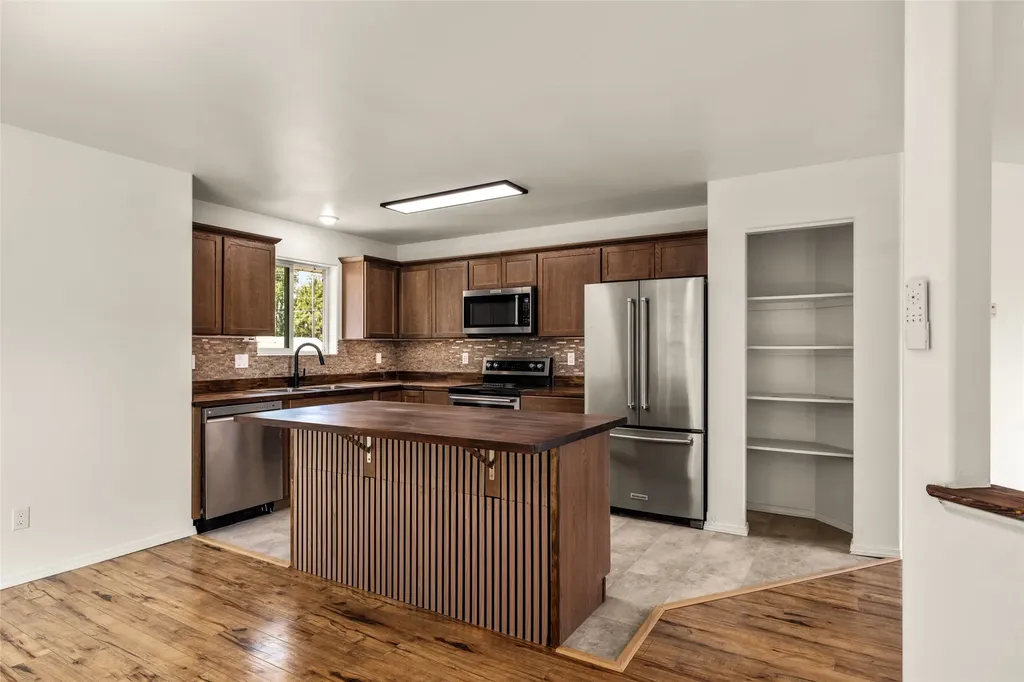 5 Darlene Road Columbia Falls MT 59912