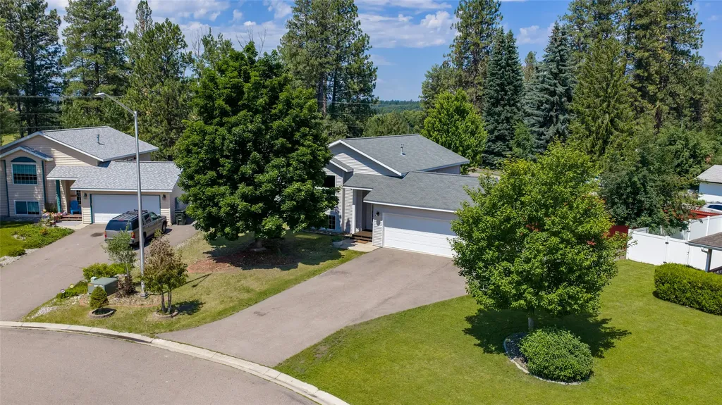 5 Darlene Road Columbia Falls MT 59912