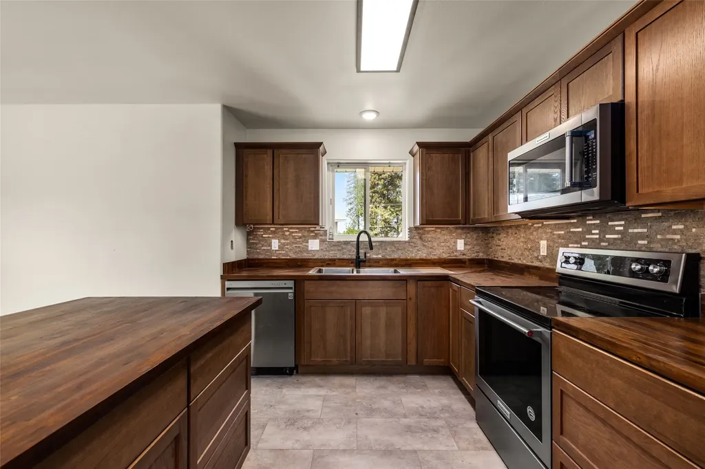 5 Darlene Road Columbia Falls MT 59912