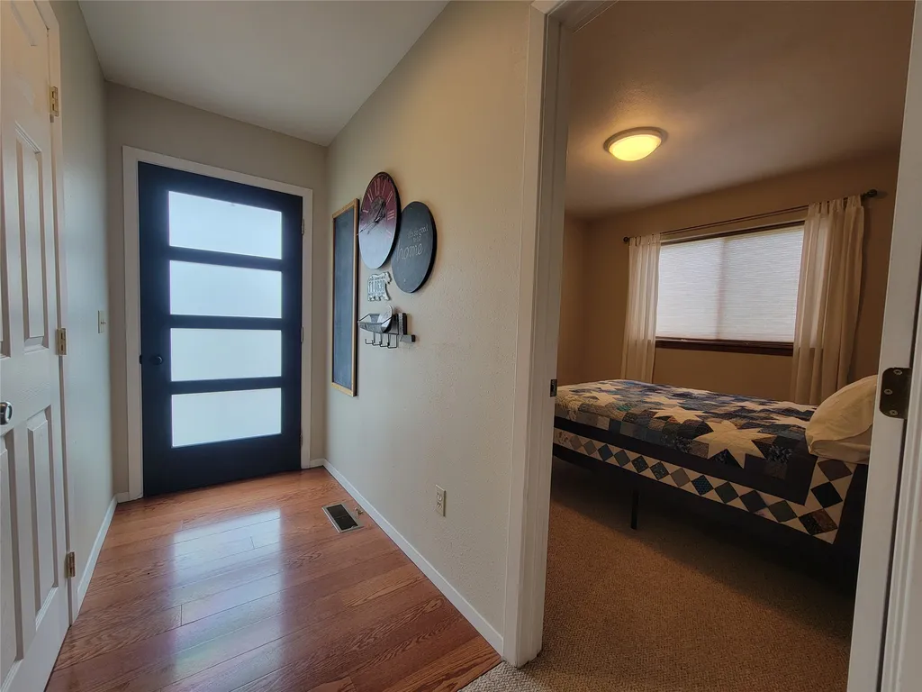 2 Mcneil Lane Plains MT 59859