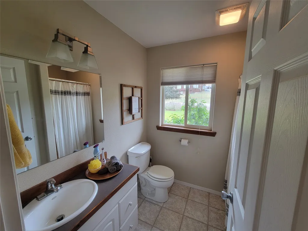 2 Mcneil Lane Plains MT 59859