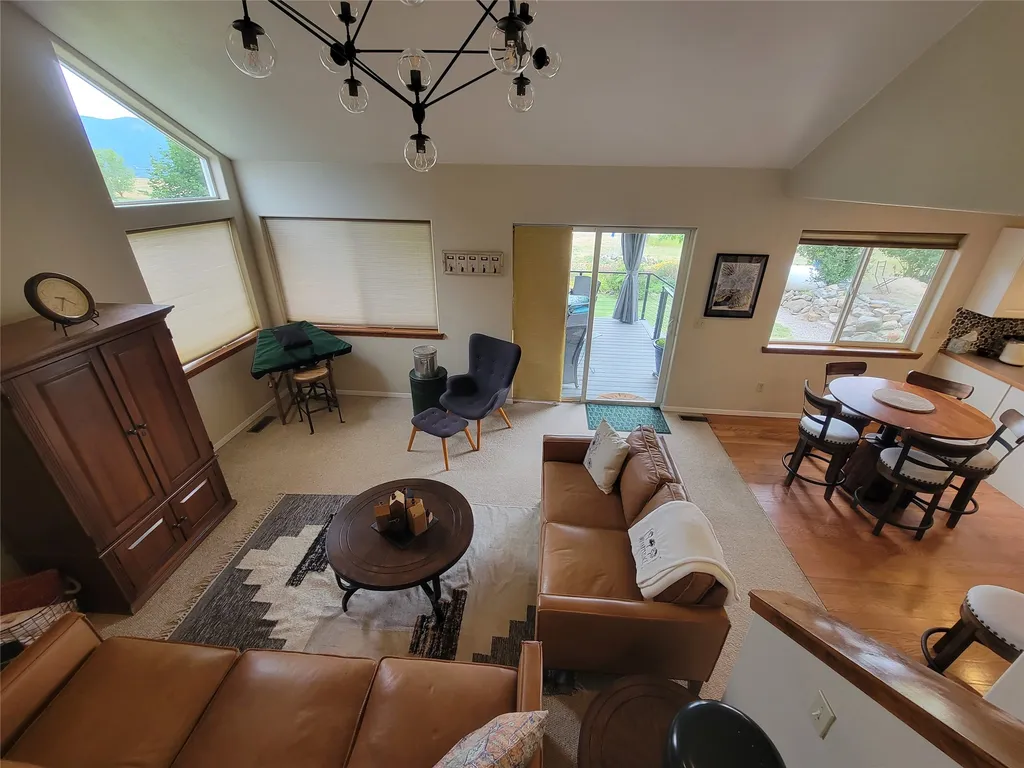 2 Mcneil Lane Plains MT 59859