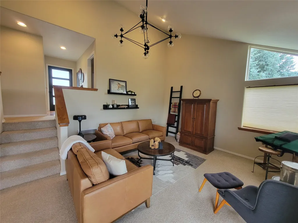 2 Mcneil Lane Plains MT 59859