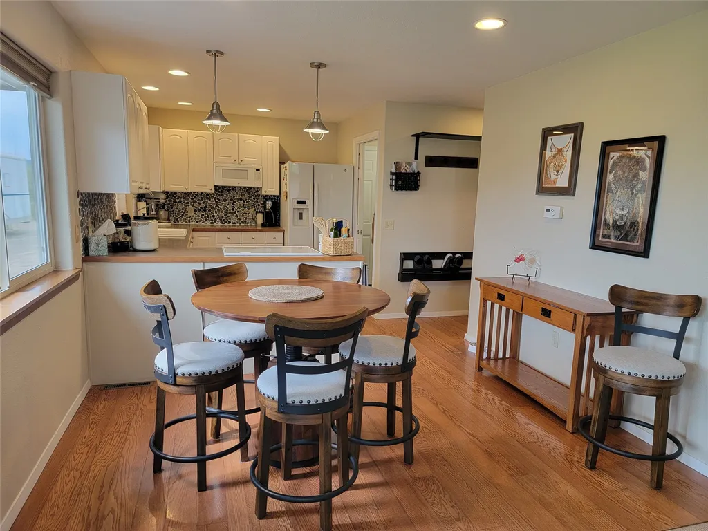 2 Mcneil Lane Plains MT 59859