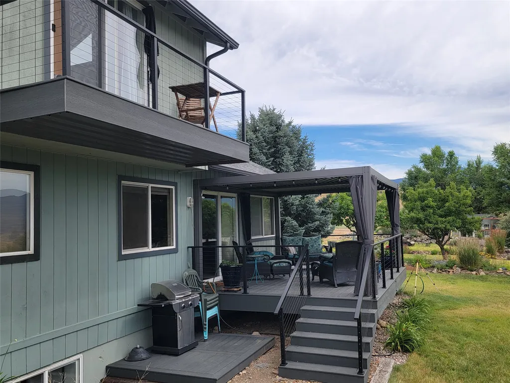 2 Mcneil Lane Plains MT 59859