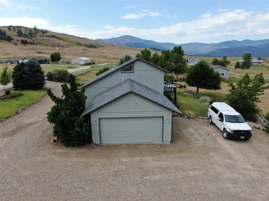 2 Mcneil Lane Plains MT 59859
