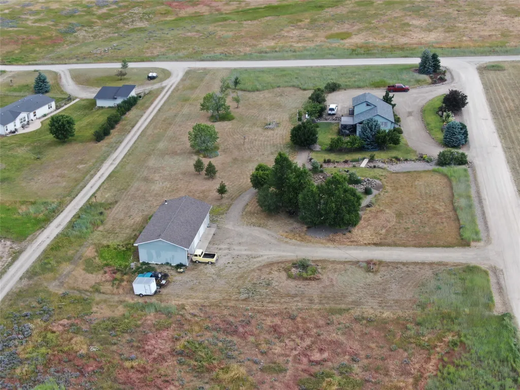 2 Mcneil Lane Plains MT 59859