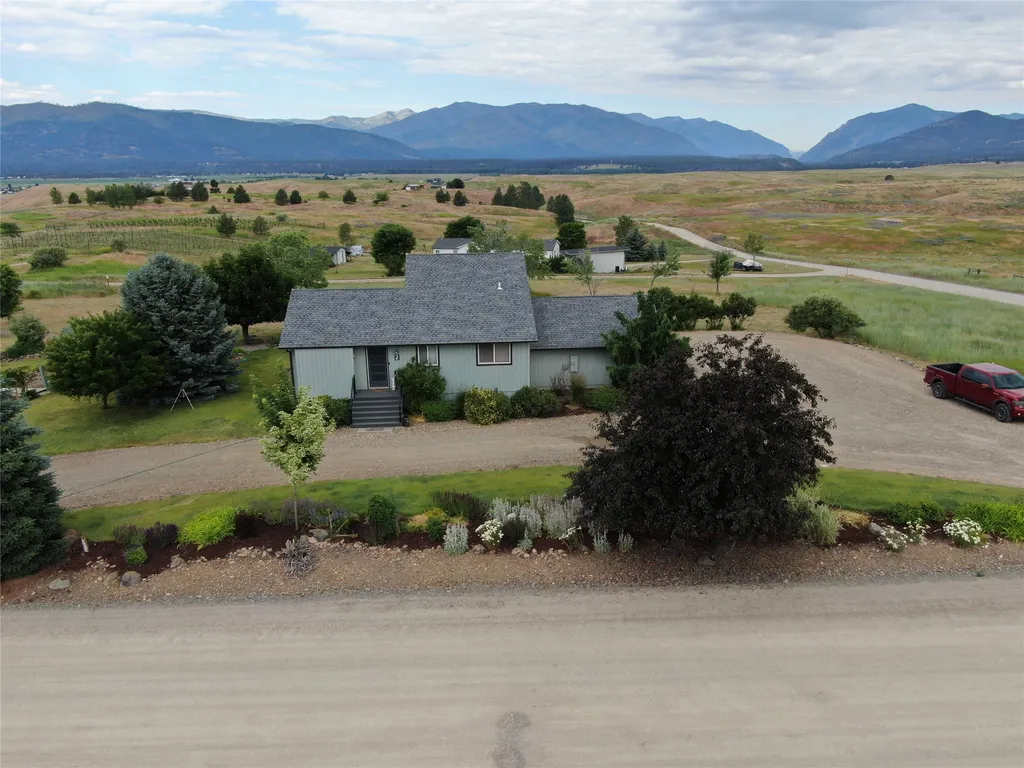 2 Mcneil Lane Plains MT 59859