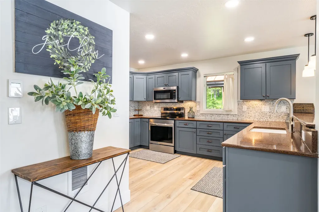 223 Lake Blaine Drive Kalispell MT 59901