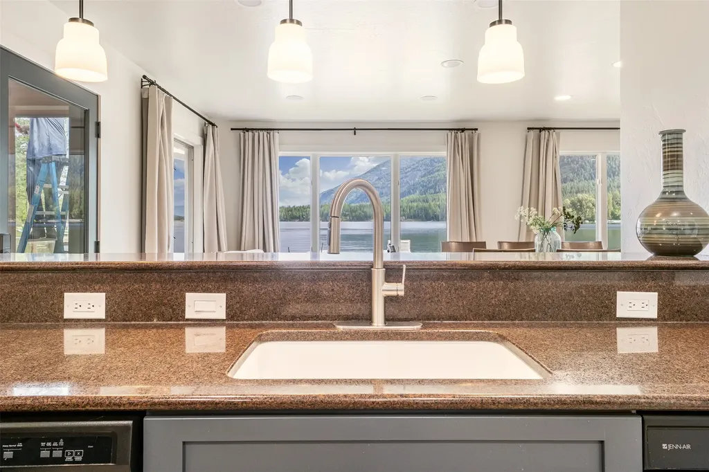 223 Lake Blaine Drive Kalispell MT 59901