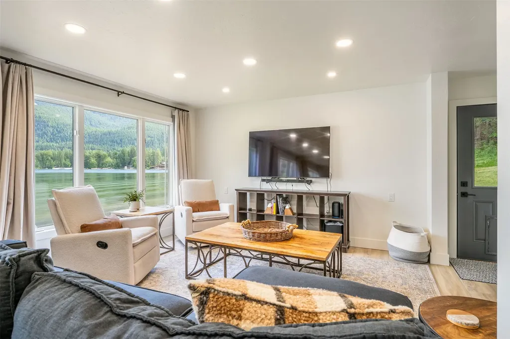 223 Lake Blaine Drive Kalispell MT 59901