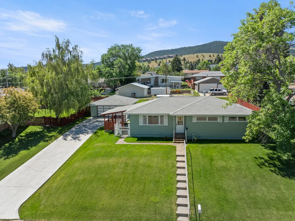 2017 Highland Street Helena MT 59601