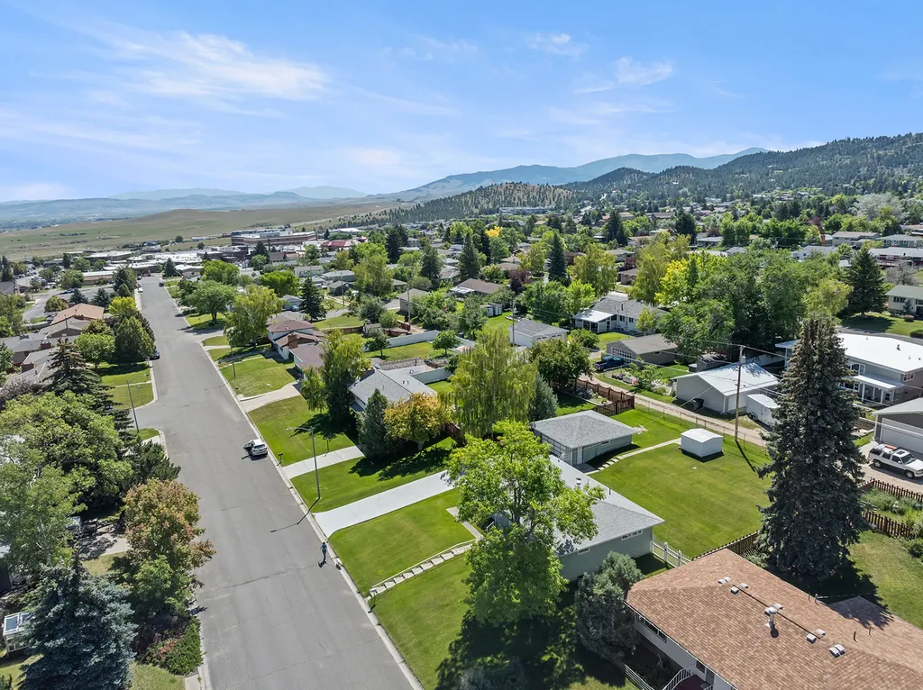 2017 Highland Street Helena MT 59601