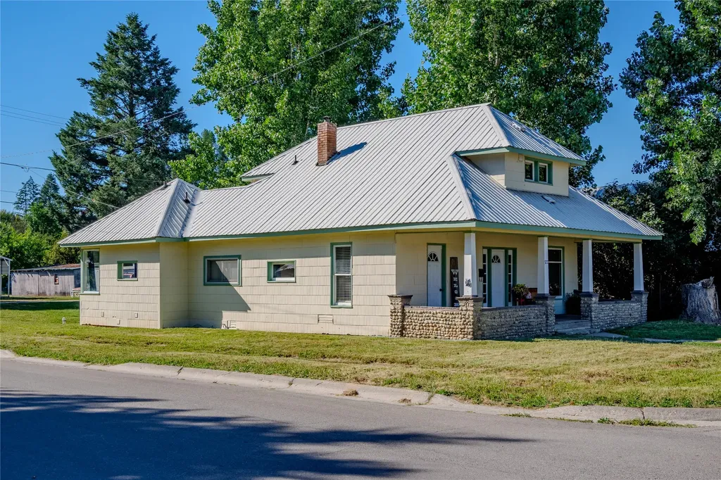 322 Nevada Avenue Libby MT 59923
