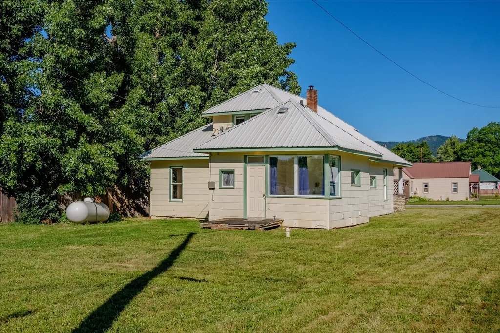 322 Nevada Avenue Libby MT 59923