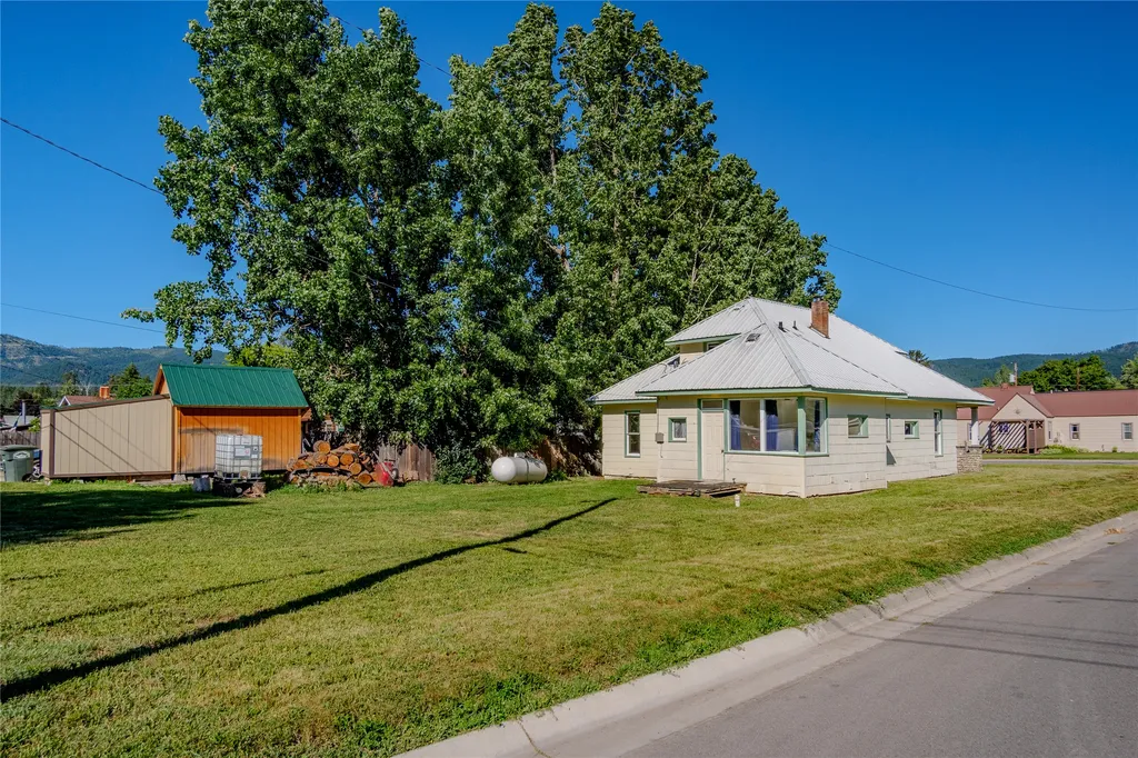 322 Nevada Avenue Libby MT 59923