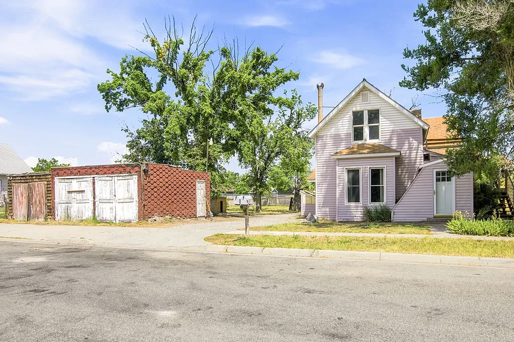 1624 Chestnut Street Helena MT 59601