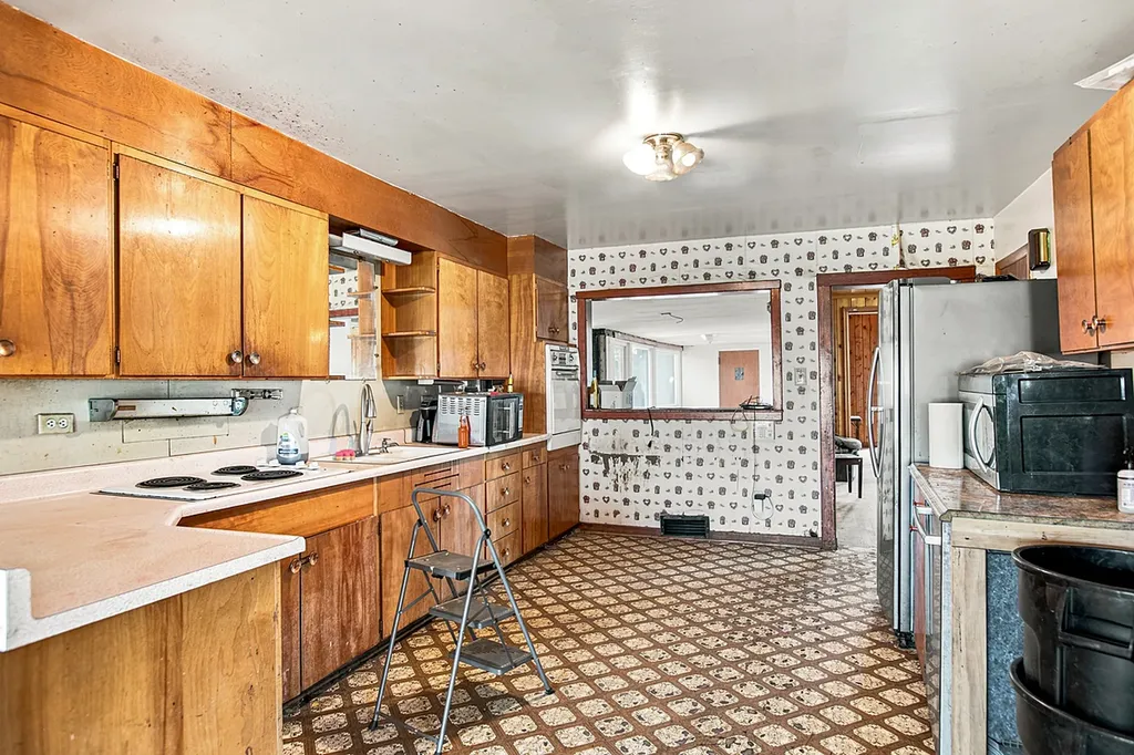 1624 Chestnut Street Helena MT 59601