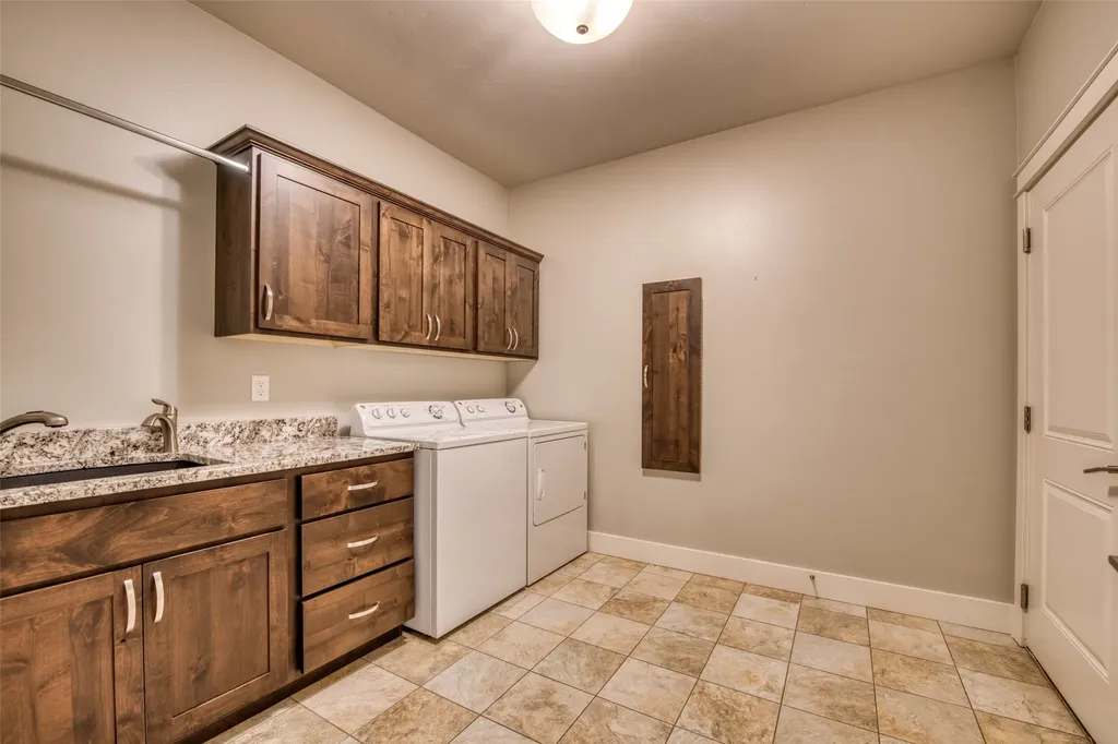 1631 Empire Terrace Corvallis MT 59828