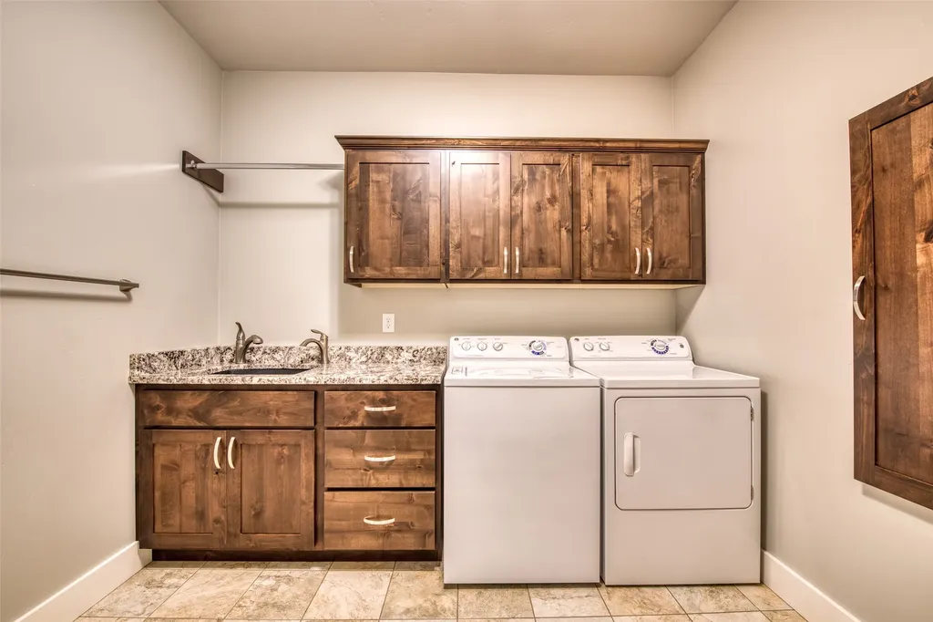 1631 Empire Terrace Corvallis MT 59828