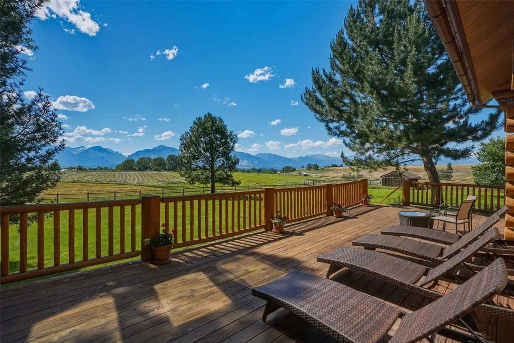 533 Diamond 3 Road Corvallis MT 59828