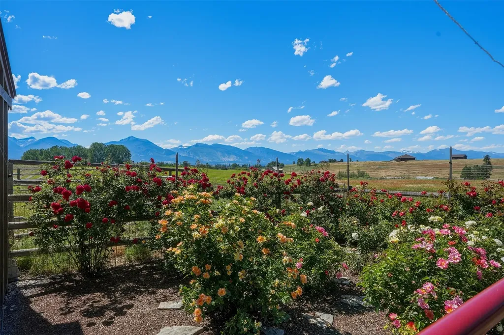 533 Diamond 3 Road Corvallis MT 59828