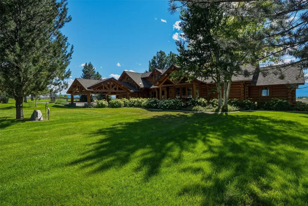 533 Diamond 3 Road Corvallis MT 59828